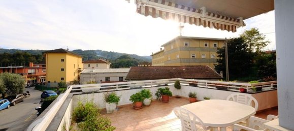 5 rooms Apartment in Rapallo, Italy No. 135341 3