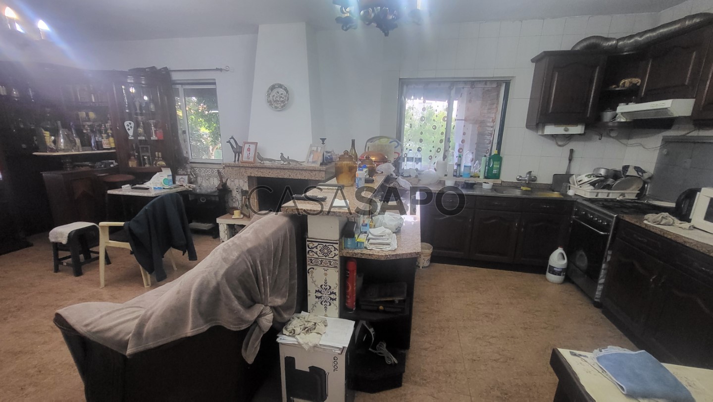 2 bedrooms House in Almada, Portugal No. 227972