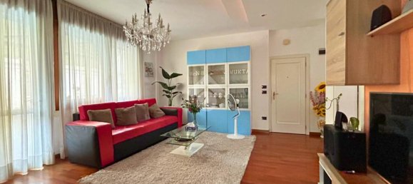 3 bedrooms Apartment in Mogliano Veneto, Italy No. 314457 5