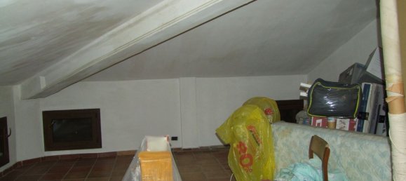 Дом с 4 комнатами в Бомпорто, Италия № 80267 9