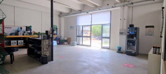  مستودع في Olbia, Italy 1383متر مربع رقم 81596 8