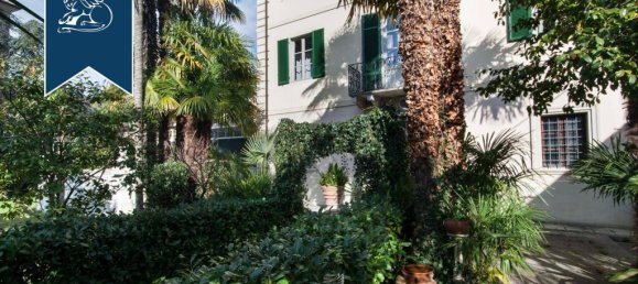 5 bedrooms Villa in Camaiore, Italy No. 331198 11