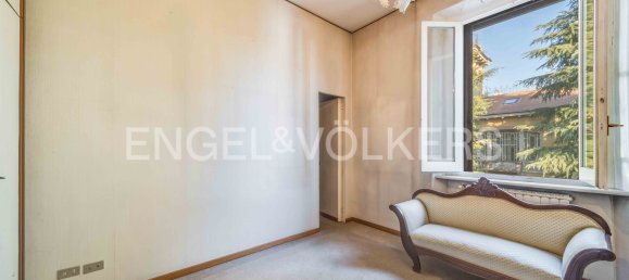 6 bedrooms House in Gallarate, Italy No. 132342 10