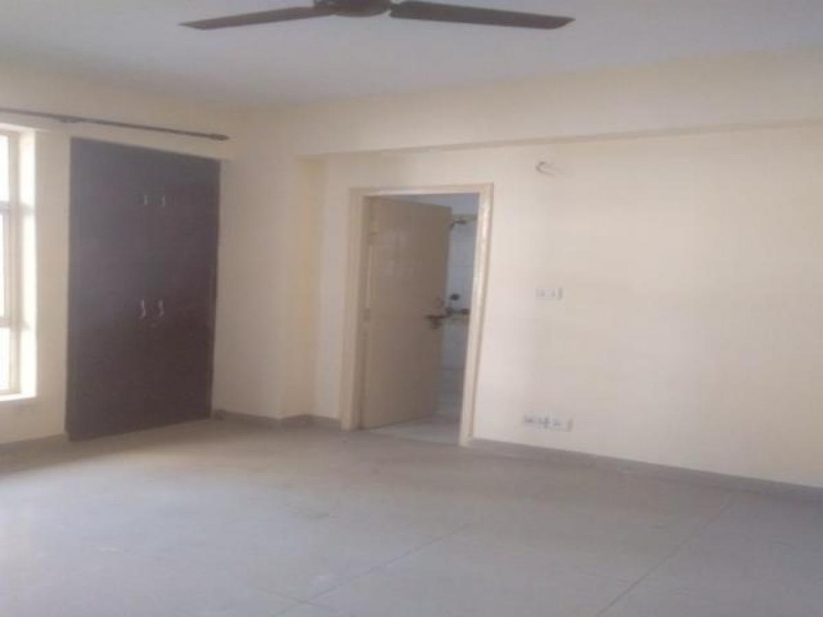 2 bedrooms House in Ghaziabad, India No. 370