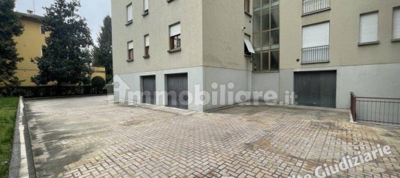 4 rooms Apartment in Reggio Emilia, Italy No. 330537 2