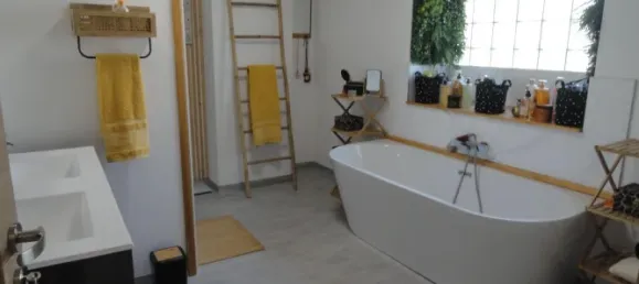 2 Schlafzimmer Stadthaus in Saint-Gilles, France, Nr. 318149 8