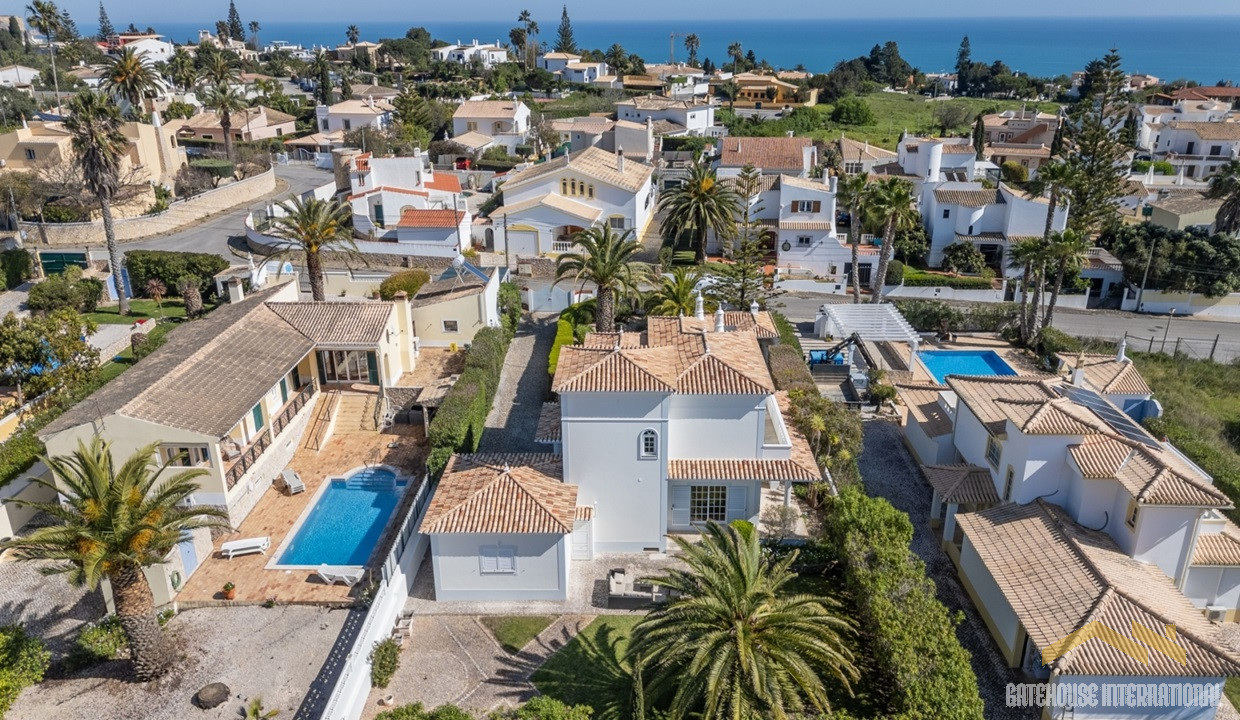 5 bedrooms Villa in Luz, Portugal No. 270876