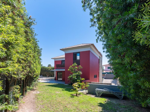 3 bedrooms Villa in Cascais, Portugal No. 210764