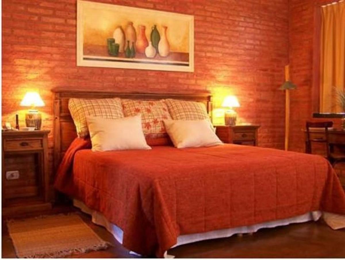 1600m² Building in Cordoba, Argentina No. 104209