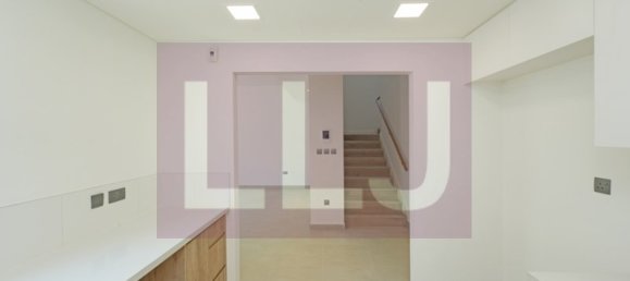 4 bedrooms Villa in Yas Island, UAE No. 53887 14