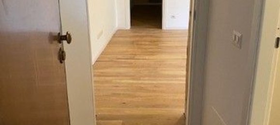 Квартира с 2 комнатами в Чернуско суль Навильо, Италия № 44263 4