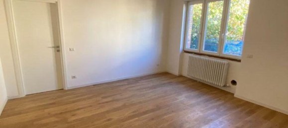 Квартира с 2 комнатами в Чернуско суль Навильо, Италия № 44263 44