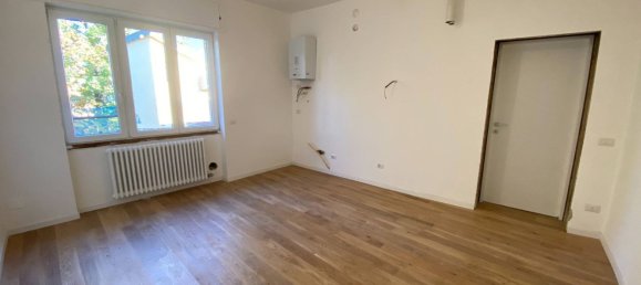 Квартира с 2 комнатами в Чернуско суль Навильо, Италия № 44263 45