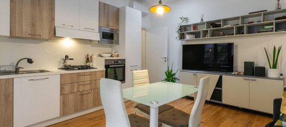 Квартира с 2 комнатами в Чернуско суль Навильо, Италия № 44263 14