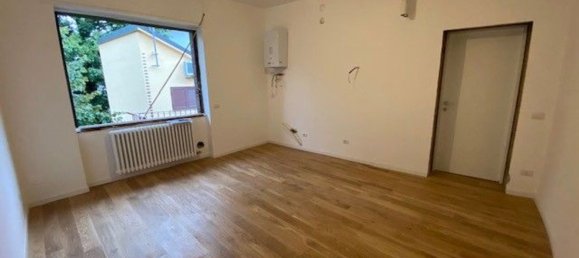 Квартира с 2 комнатами в Чернуско суль Навильо, Италия № 44263 29