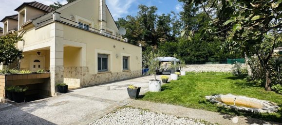 4 bedrooms House in Saint-Maximin, France No. 159177 2