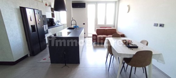 2 Schlafzimmer Wohnung in Cinisello Balsamo, Italy, Nr. 267351 5