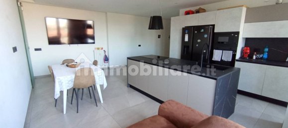 2 Schlafzimmer Wohnung in Cinisello Balsamo, Italy, Nr. 267351 8