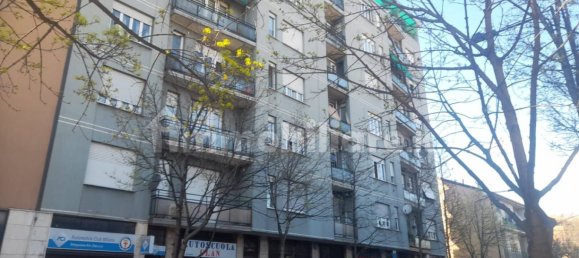 2 Schlafzimmer Wohnung in Cinisello Balsamo, Italy, Nr. 267351 2