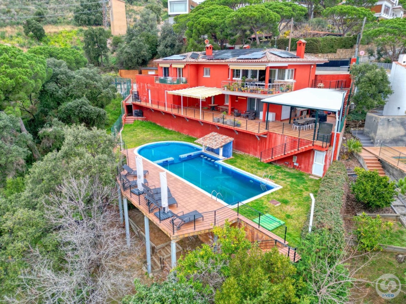 Villa de 6 dormitorios en Castell-Platja d'Aro, Spain No. 272011