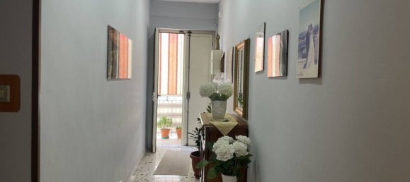2 bedrooms Apartment in Naples, Italy No. 296250 3