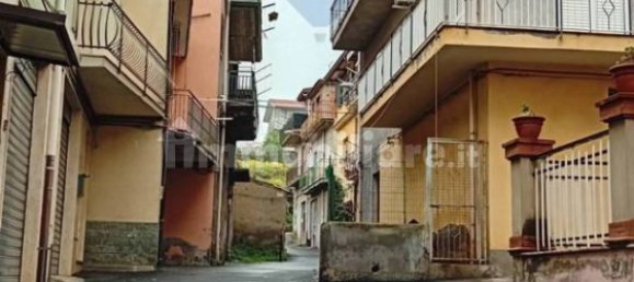 4 bedrooms Apartment in Bronte, Italy No. 274526 15
