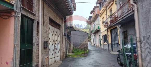 4 bedrooms Apartment in Bronte, Italy No. 274526 17