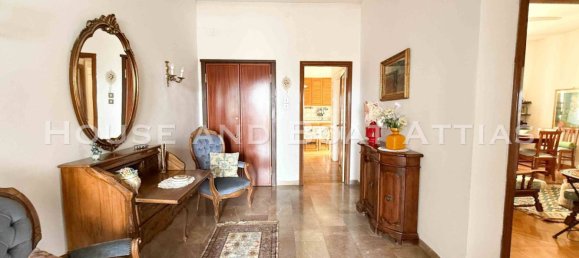 3 bedrooms Apartment in Livorno, Italy No. 348982 6