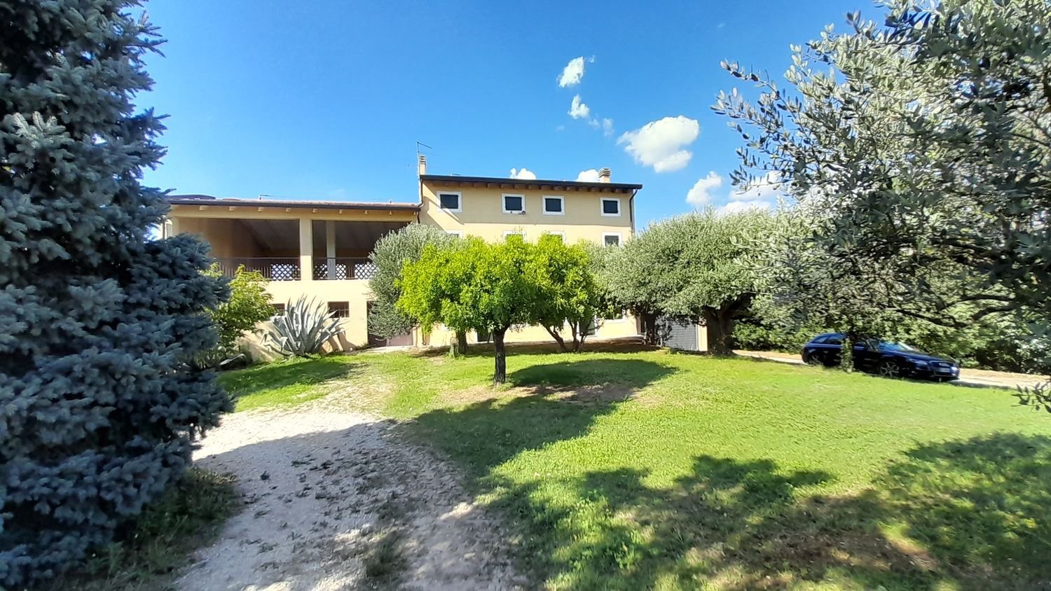 8 rooms House in Sona, Italy No. 281626