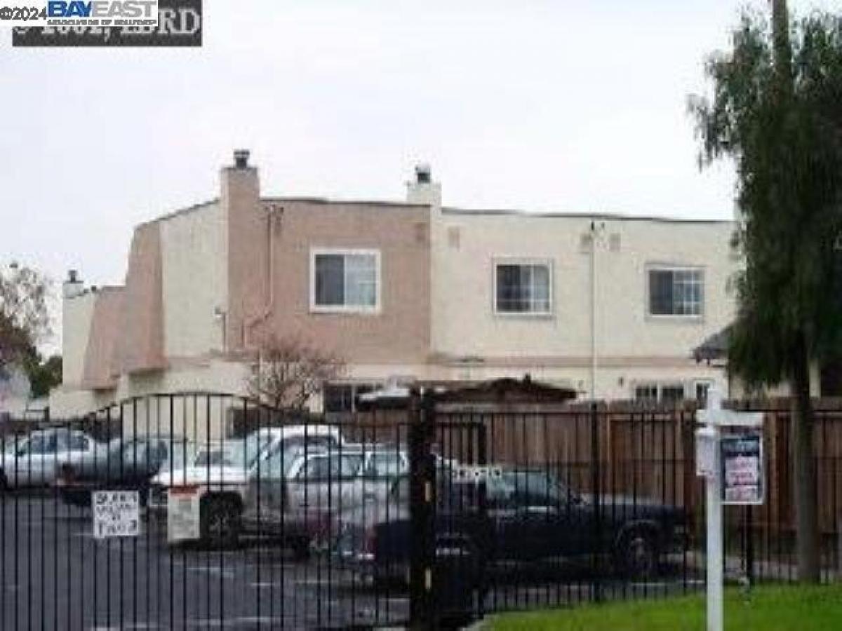 2 bedrooms House in Hayward, USA No. 391898