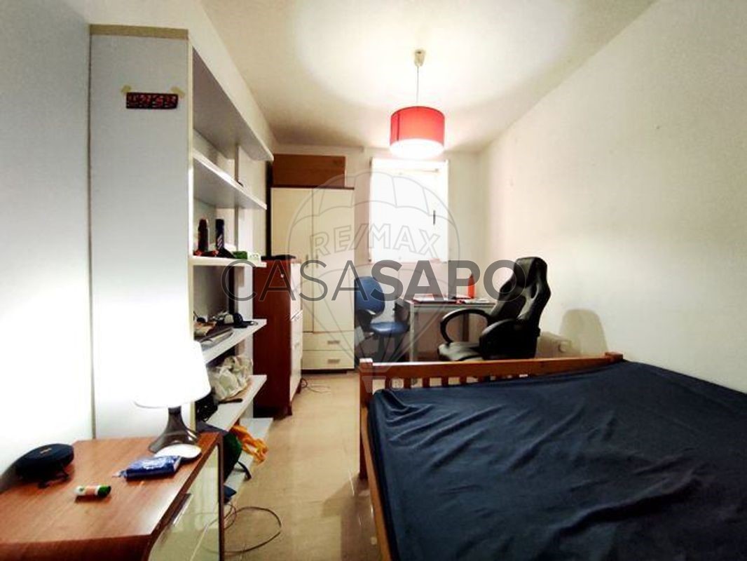 202m² Building in Porto, Portugal No. 200766