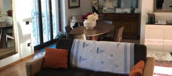 4 rooms Apartment in Rome, Italy No. 37647 2