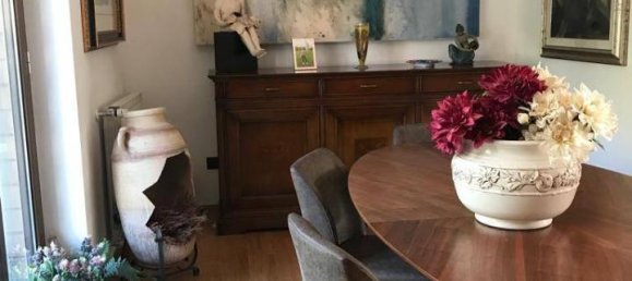 4 rooms Apartment in Rome, Italy No. 37647 4