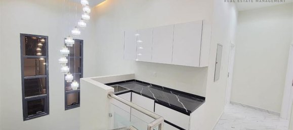 5 bedrooms Villa in Al Yasmeen, UAE No. 25630 9