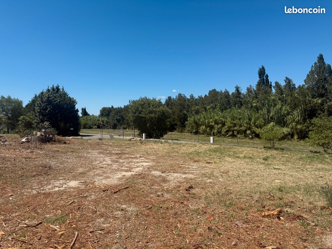 Terreno em Rochefort-du-Gard, France N.º 288107