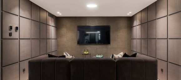 5 bedrooms Villa in Marbella, Spain No. 257509 10