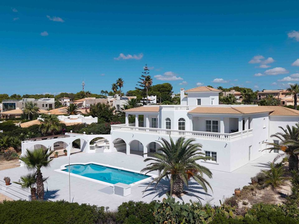 7 bedrooms Villa in Llucmajor, Spain No. 68740