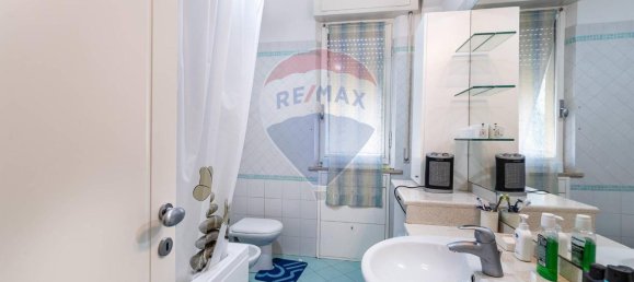 5 rooms Apartment in Jesi, Italy No. 2461 8
