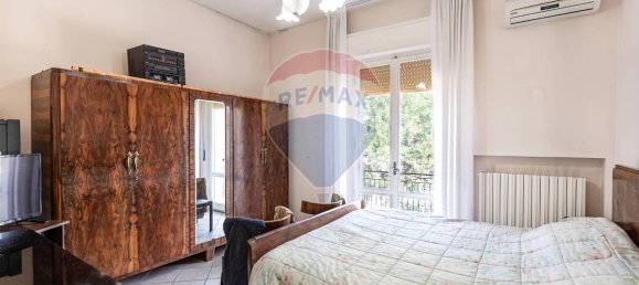 5 rooms Apartment in Jesi, Italy No. 2461 9
