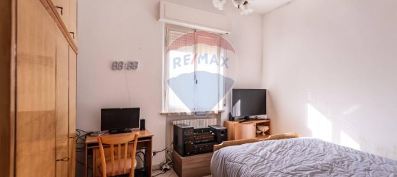 5 rooms Apartment in Jesi, Italy No. 2461 10