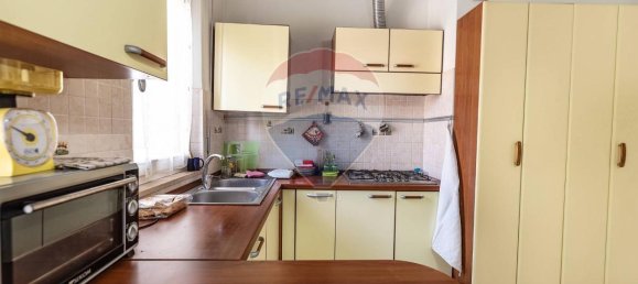 5 rooms Apartment in Jesi, Italy No. 2461 5