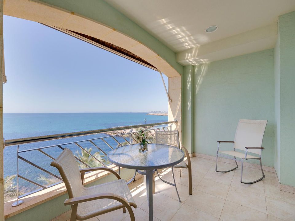 3 bedrooms Apartment in Torrevieja, Spain No. 176324