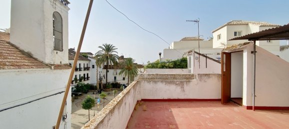 7 bedrooms Townhouse in Marbella, Spain No. 253051 2