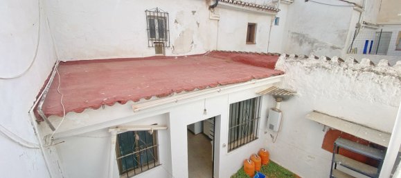 7 bedrooms Townhouse in Marbella, Spain No. 253051 6