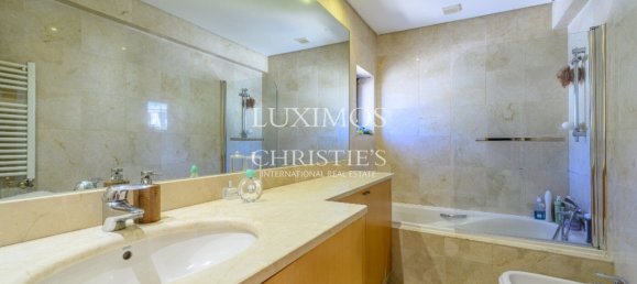 5 bedrooms Villa in Porto, Portugal No. 108494 24