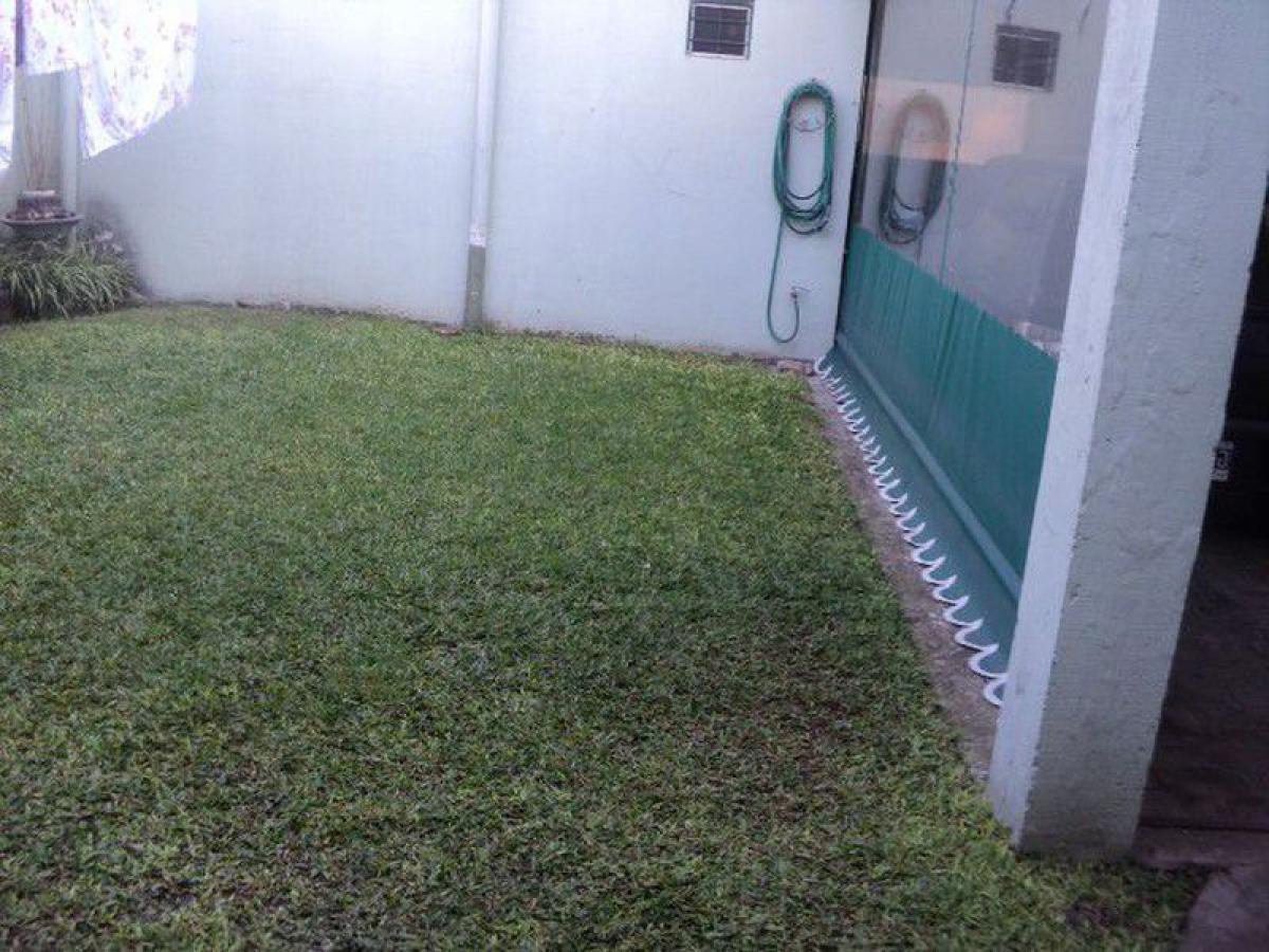 6 bedrooms House in Ituzaingo, Argentina No. 4453