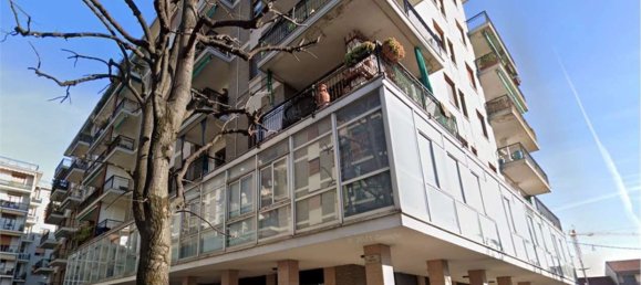 3 rooms Apartment in Vimercate, Italy No. 3795 2