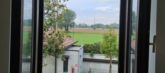 5 bedrooms Villa in Milan, Italy No. 357912 3