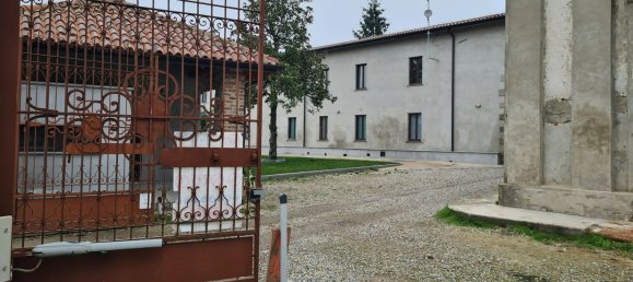 5 bedrooms Villa in Milan, Italy No. 357912 5