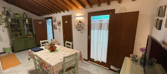 4 rooms Apartment in Monteriggioni, Italy No. 133090 2